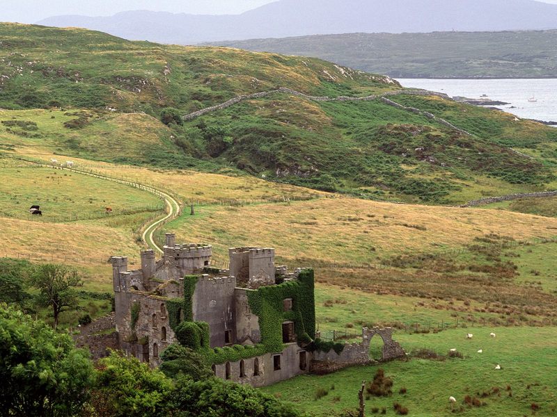 Clifden Castle County Galway Ireland.jpg